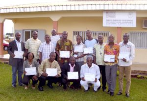 Photo des Participants à l'Atelier 1.2 "Administration de réseau sous GNU/Linux" à Yaoundé - Soa Avril 2010